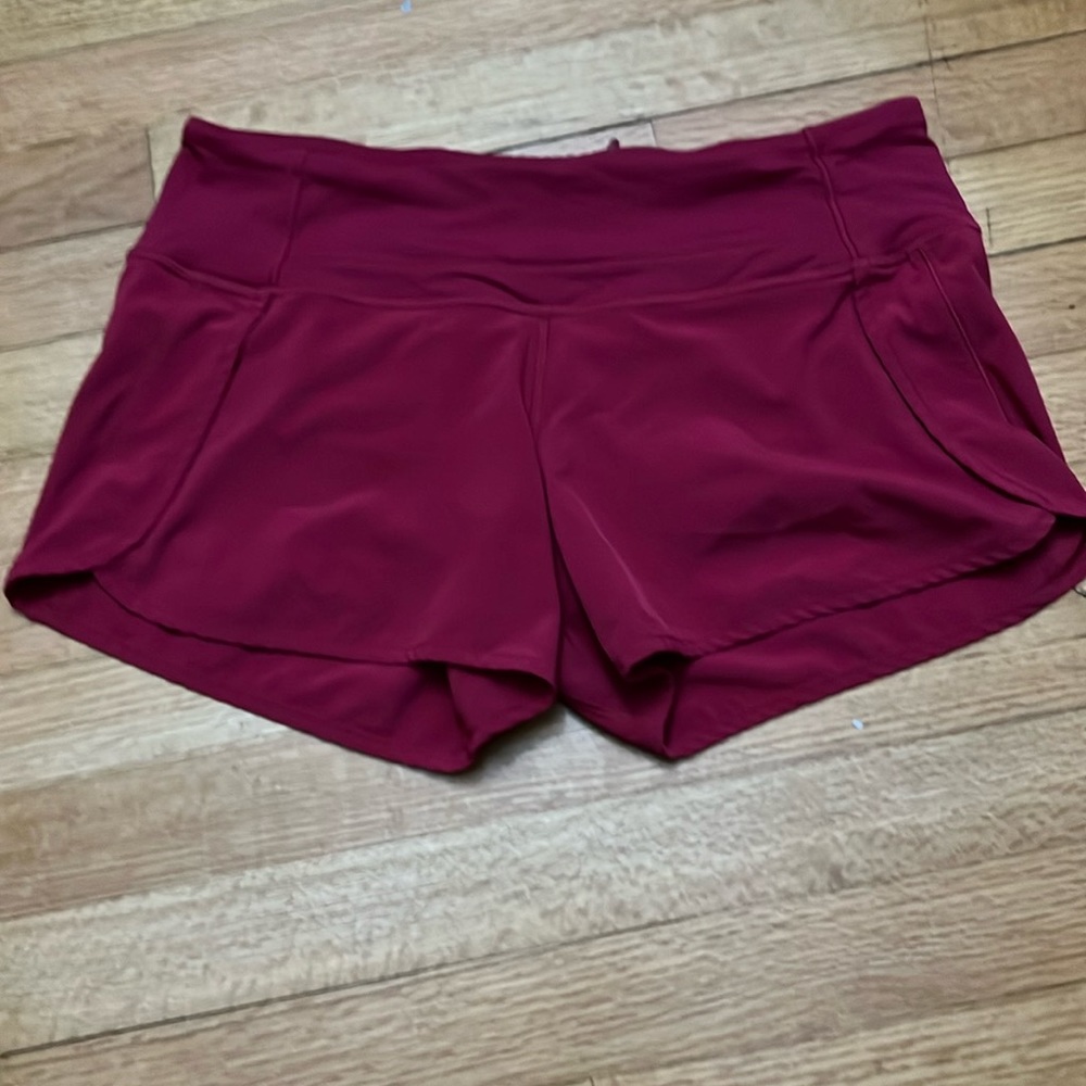 Women’s Lululemon athletic shorts